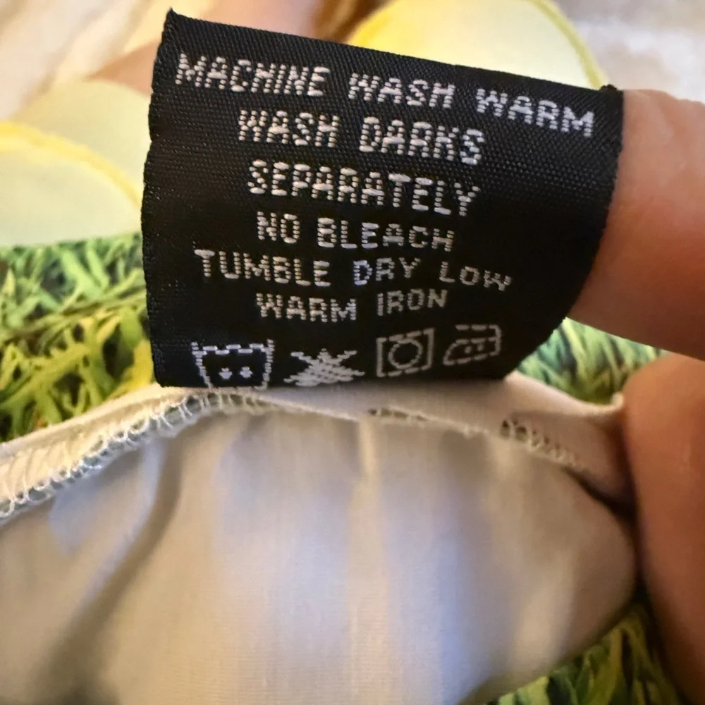 Loudmouth Golf bold print mini skirt. Size 24. Tennis, pickleball, athleisure